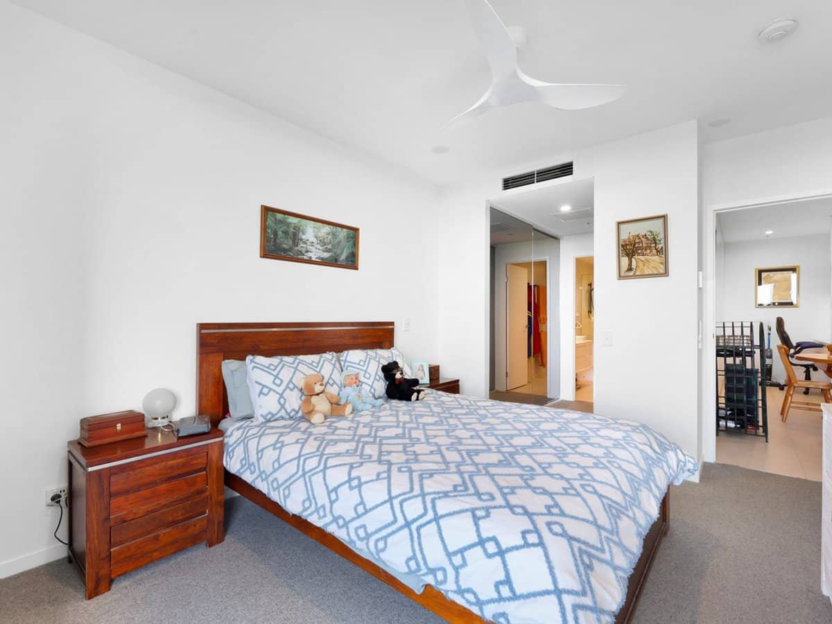 20 Executive Drive, Burleigh Waters - Thumbnail 10