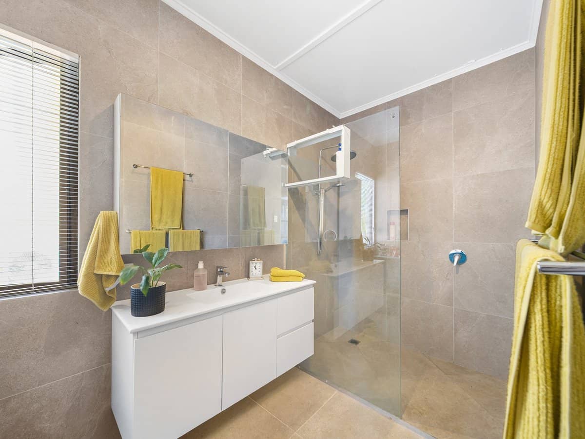 212 Oxley Avenue, MARGATE - Thumbnail 8