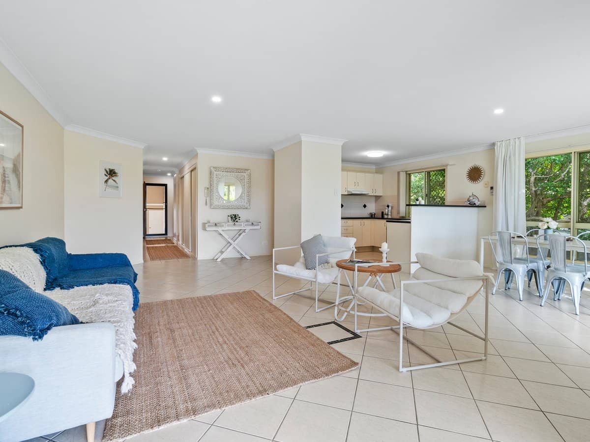 154 Kennedy Drive, TWEED HEADS WEST - Thumbnail 2