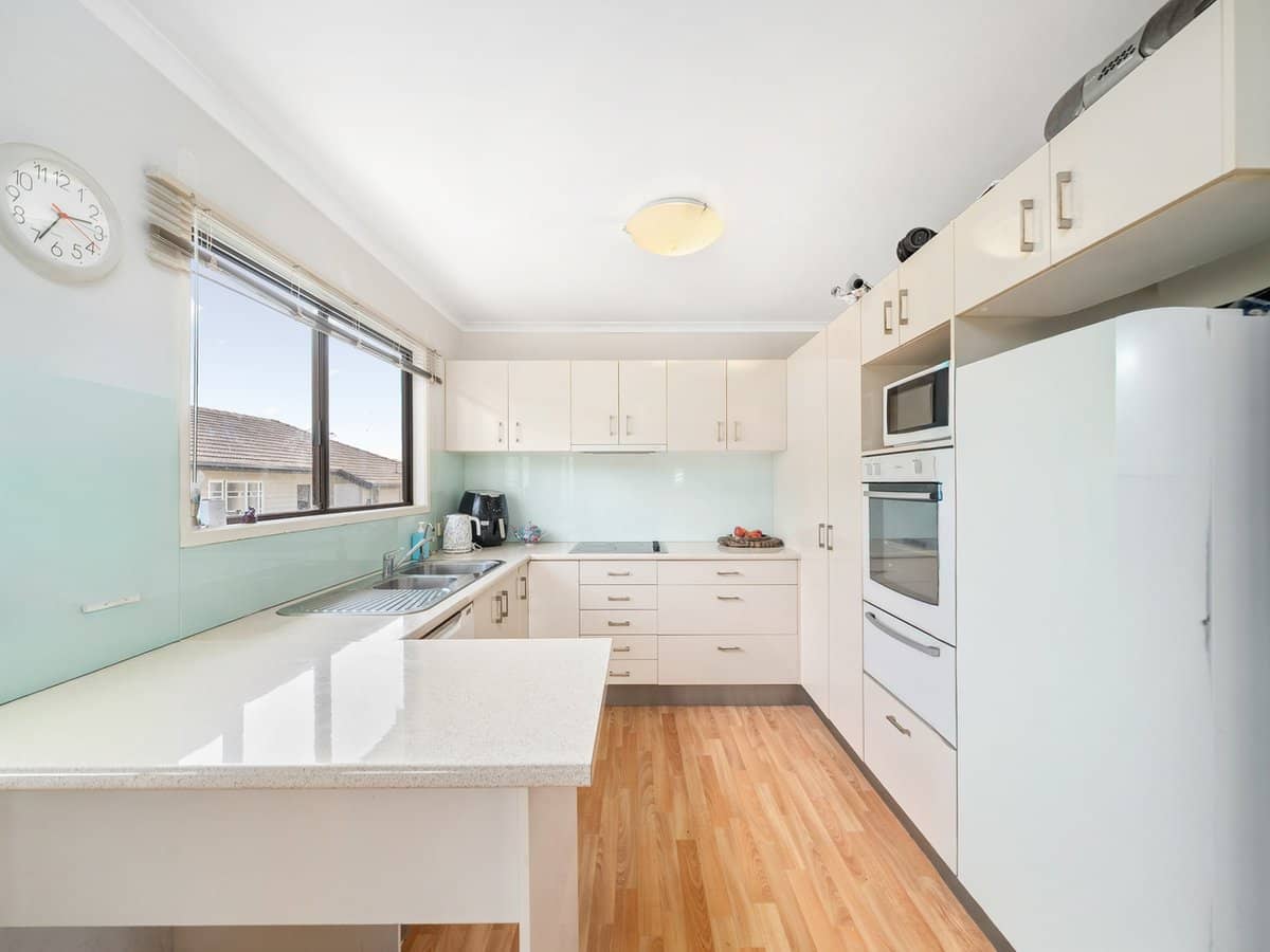 1 Hinton Street, REDCLIFFE - Thumbnail 5