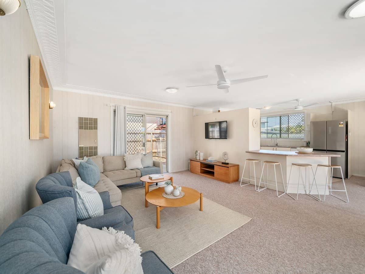 15 Thurecht Parade, SCARBOROUGH - Thumbnail 6