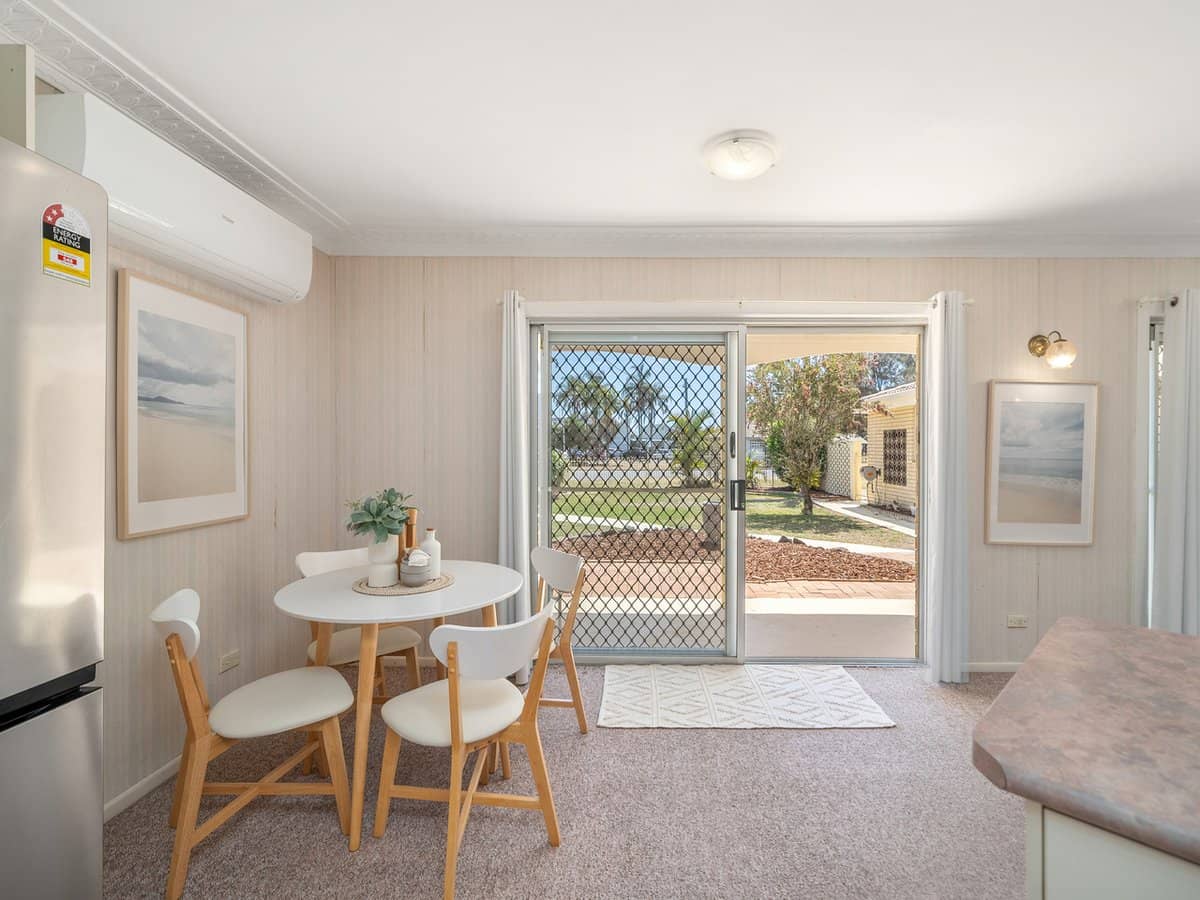 15 Thurecht Parade, SCARBOROUGH - Thumbnail 7