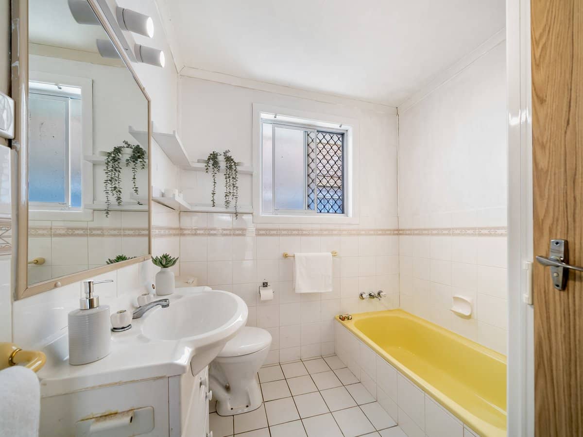 15 Thurecht Parade, SCARBOROUGH - Thumbnail 14