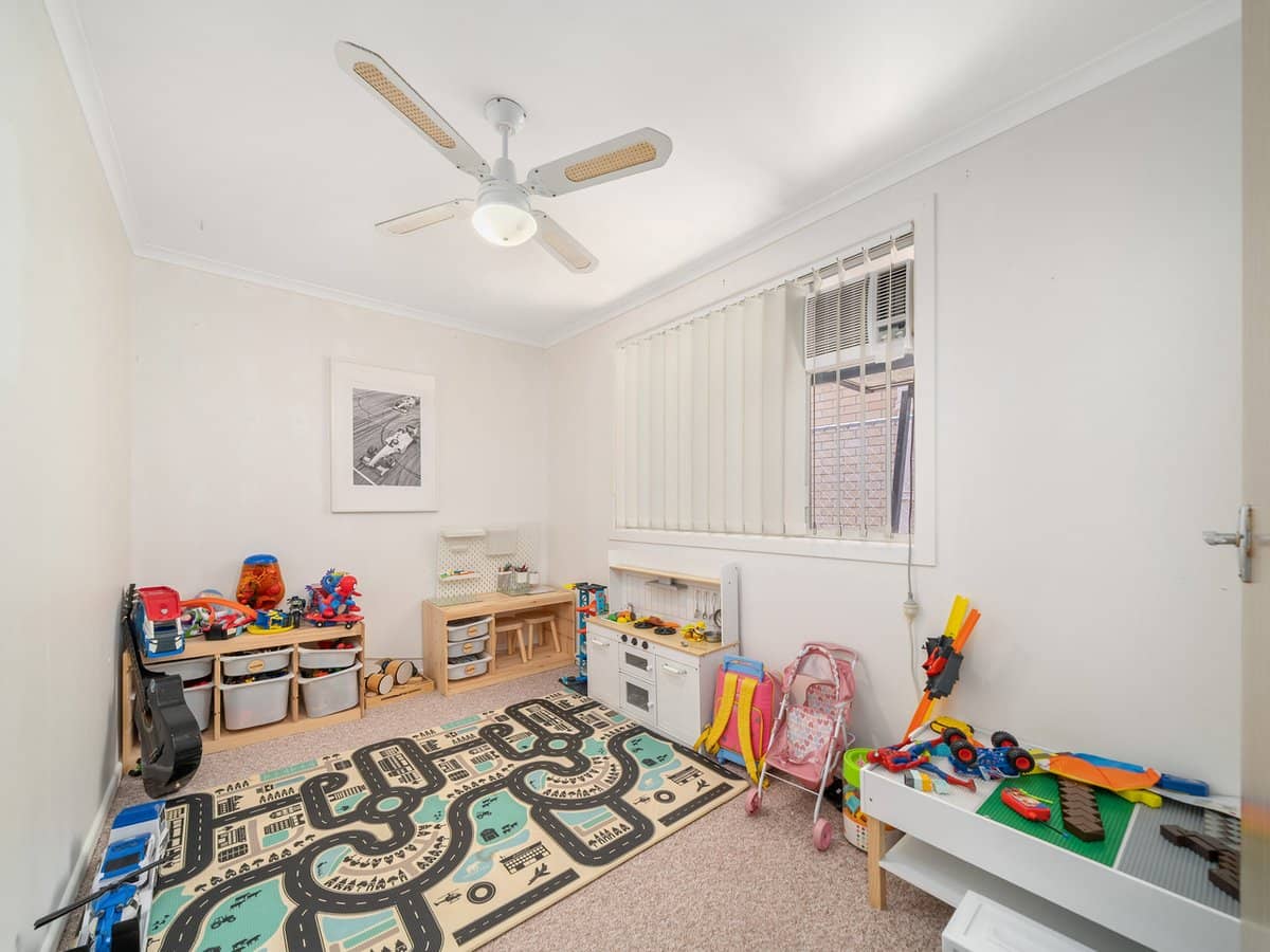 15 Thurecht Parade, SCARBOROUGH - Thumbnail 15