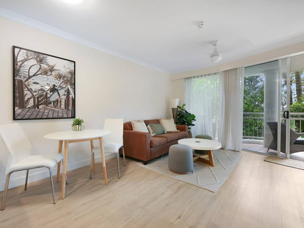 220 The Esplanade, Burleigh Heads - Thumbnail 5