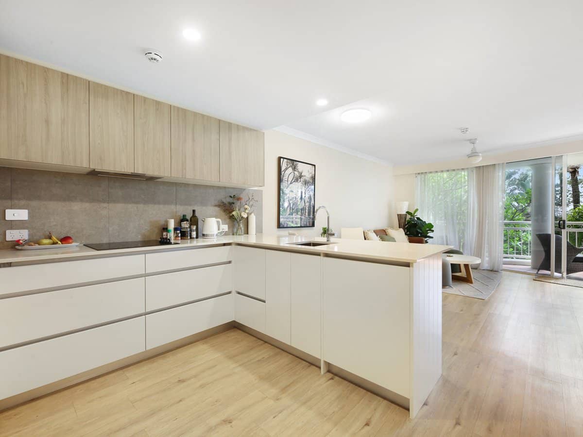 220 The Esplanade, Burleigh Heads - Thumbnail 8