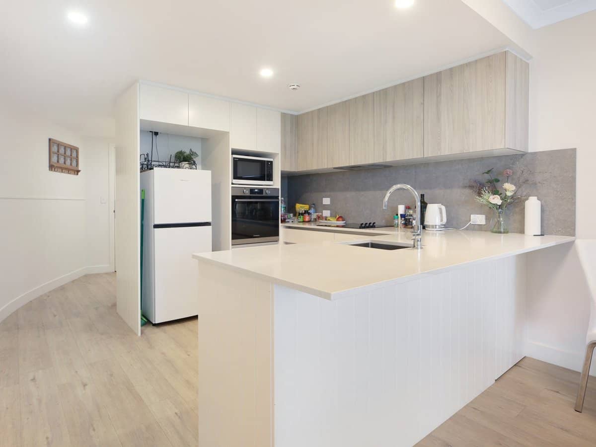 220 The Esplanade, Burleigh Heads - Thumbnail 10