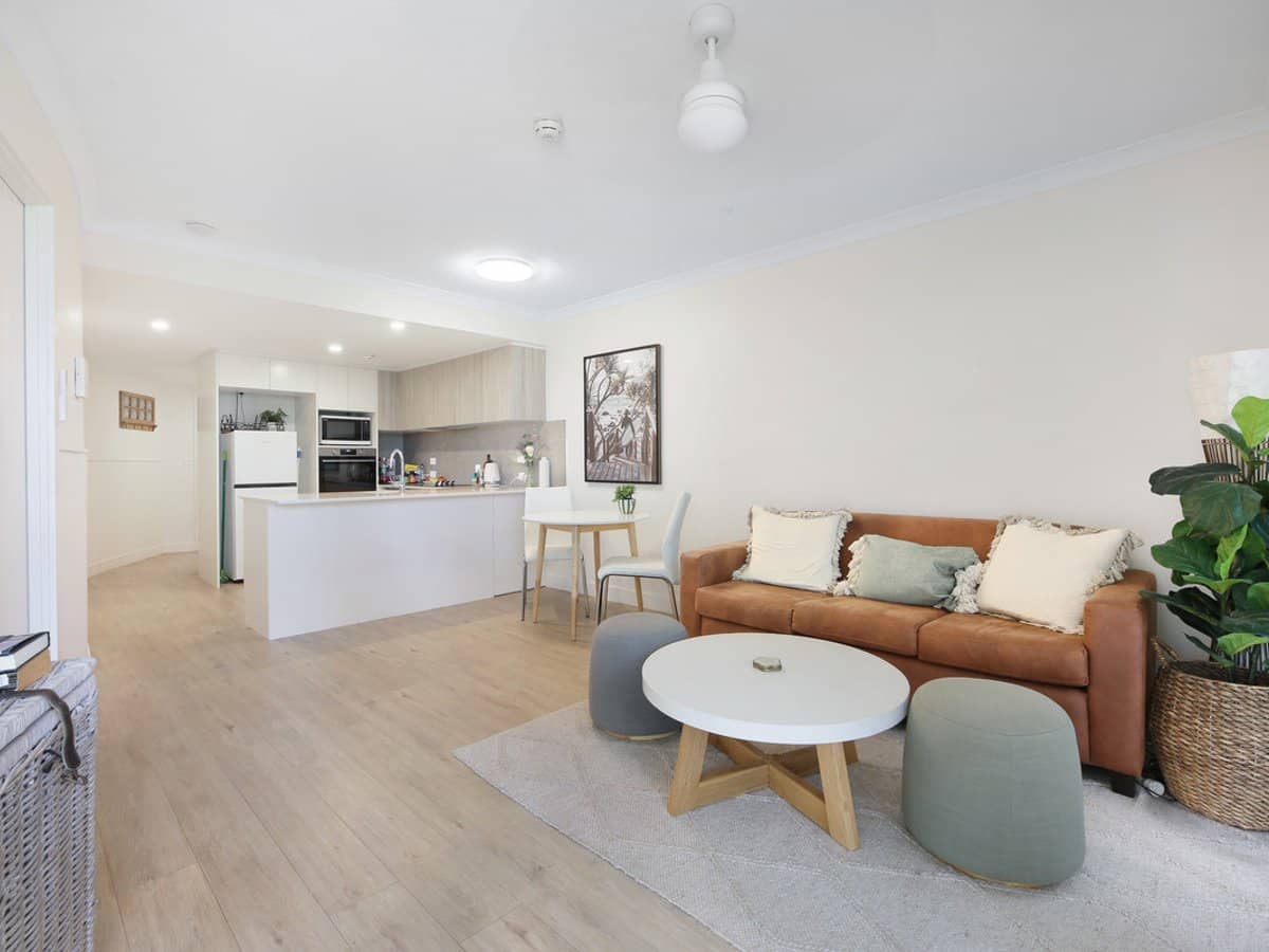 220 The Esplanade, Burleigh Heads - Thumbnail 11