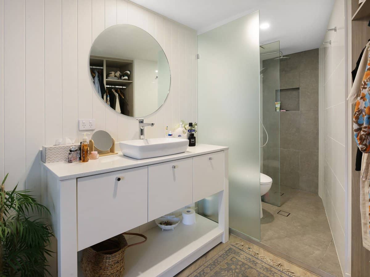 220 The Esplanade, Burleigh Heads - Thumbnail 13