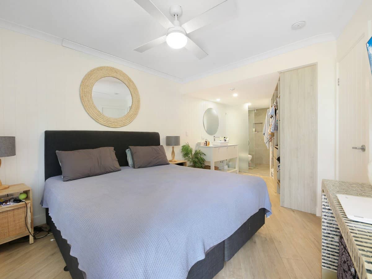 220 The Esplanade, Burleigh Heads - Thumbnail 16