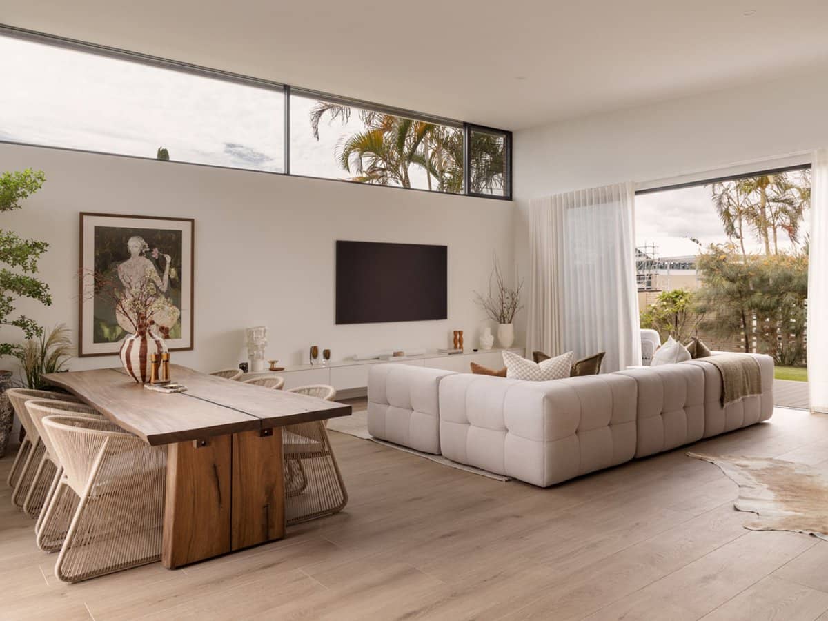 27 Manakin Avenue, Burleigh Waters - Thumbnail 2