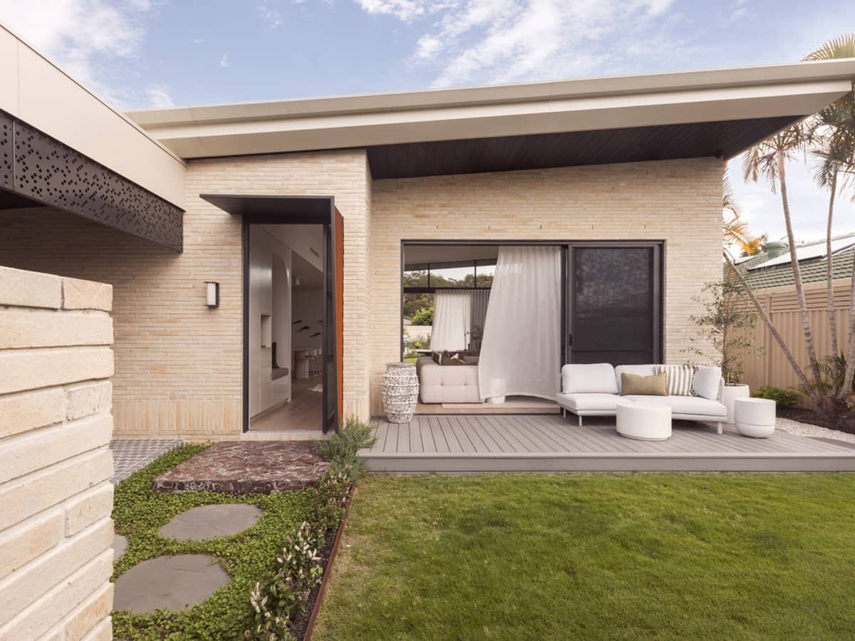 27 Manakin Avenue, Burleigh Waters - Thumbnail 22