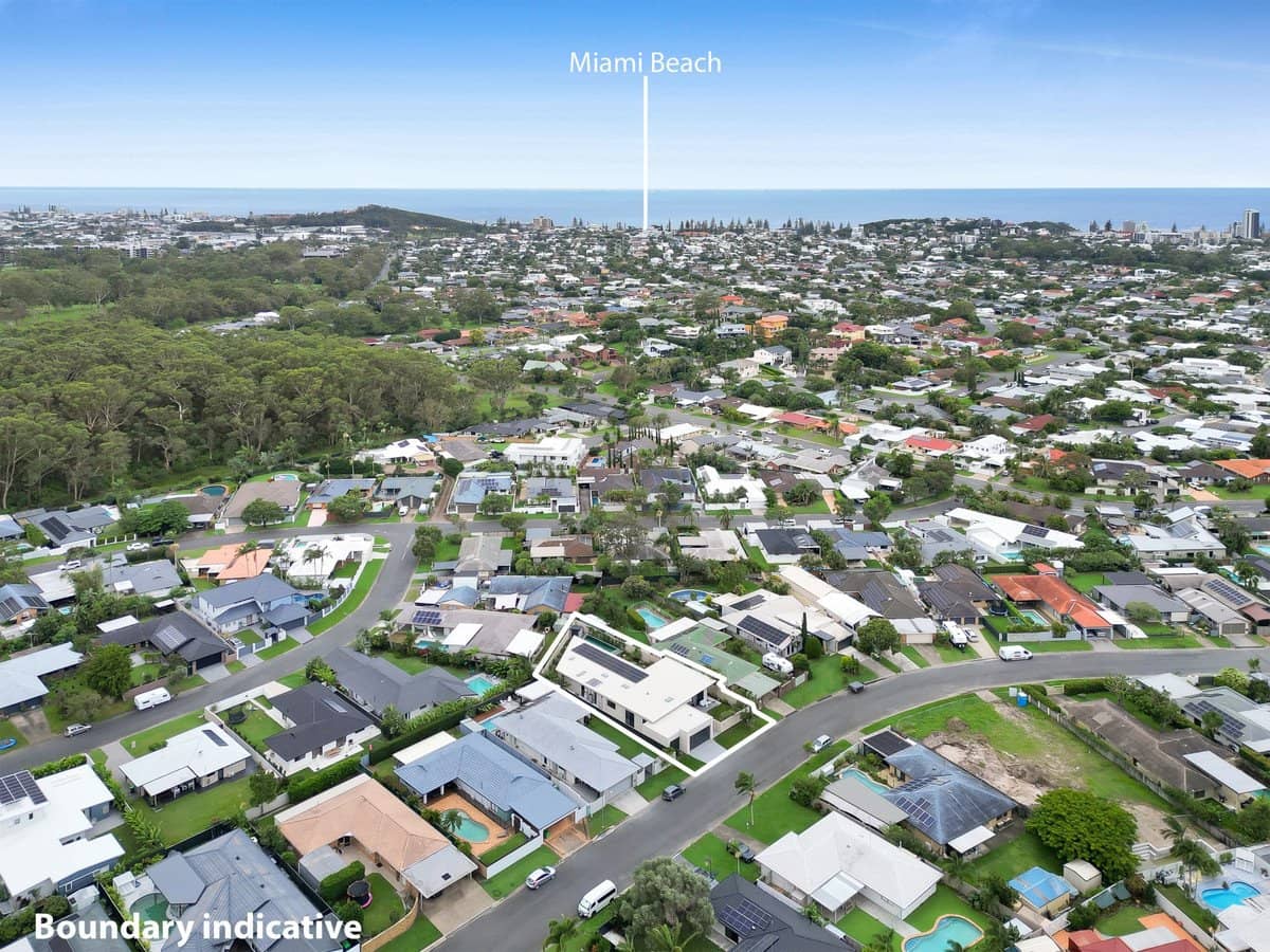 27 Manakin Avenue, Burleigh Waters - Thumbnail 30