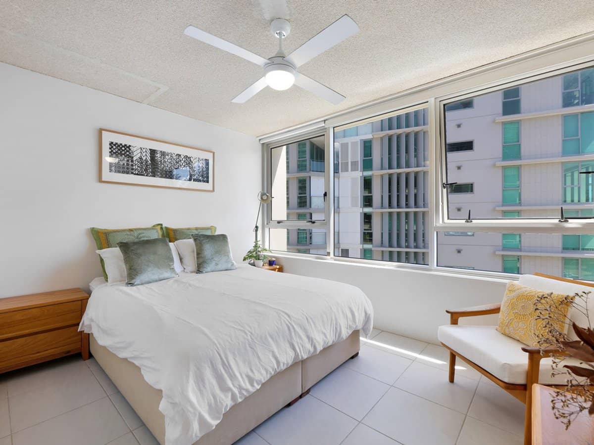 100 The Esplanade, Burleigh Heads - Thumbnail 10