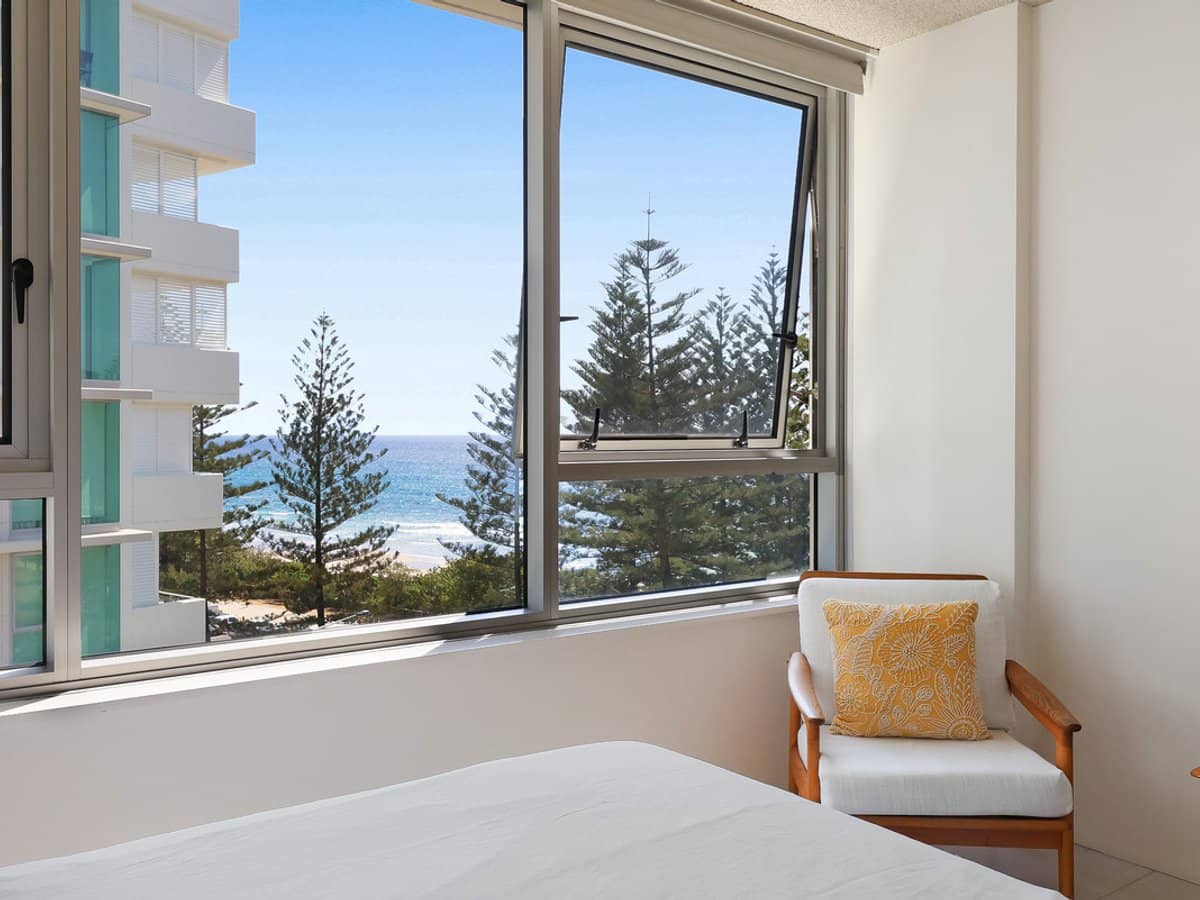 100 The Esplanade, Burleigh Heads - Thumbnail 11