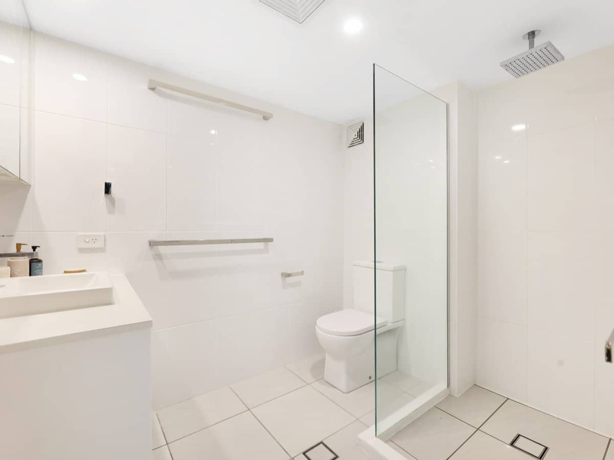 100 The Esplanade, Burleigh Heads - Thumbnail 13