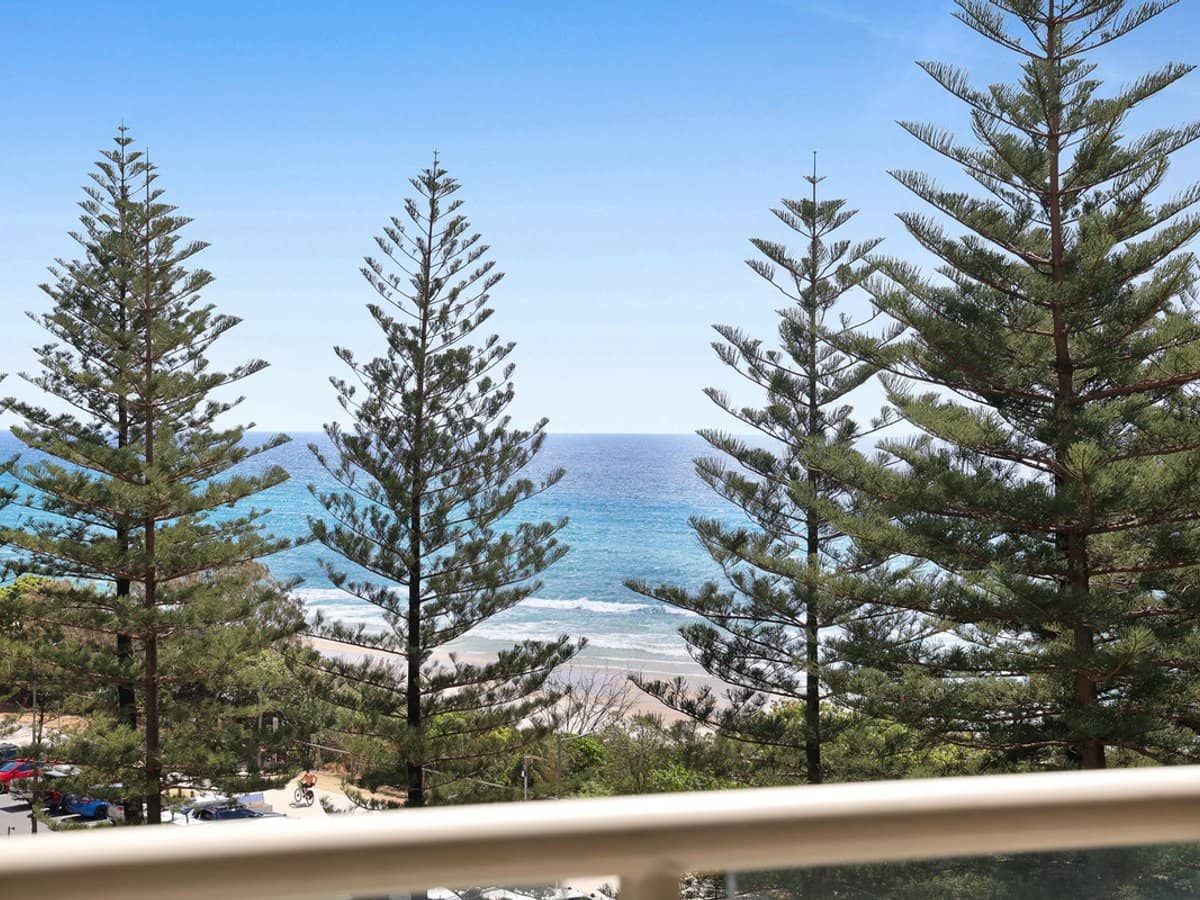 100 The Esplanade, Burleigh Heads - Thumbnail 17