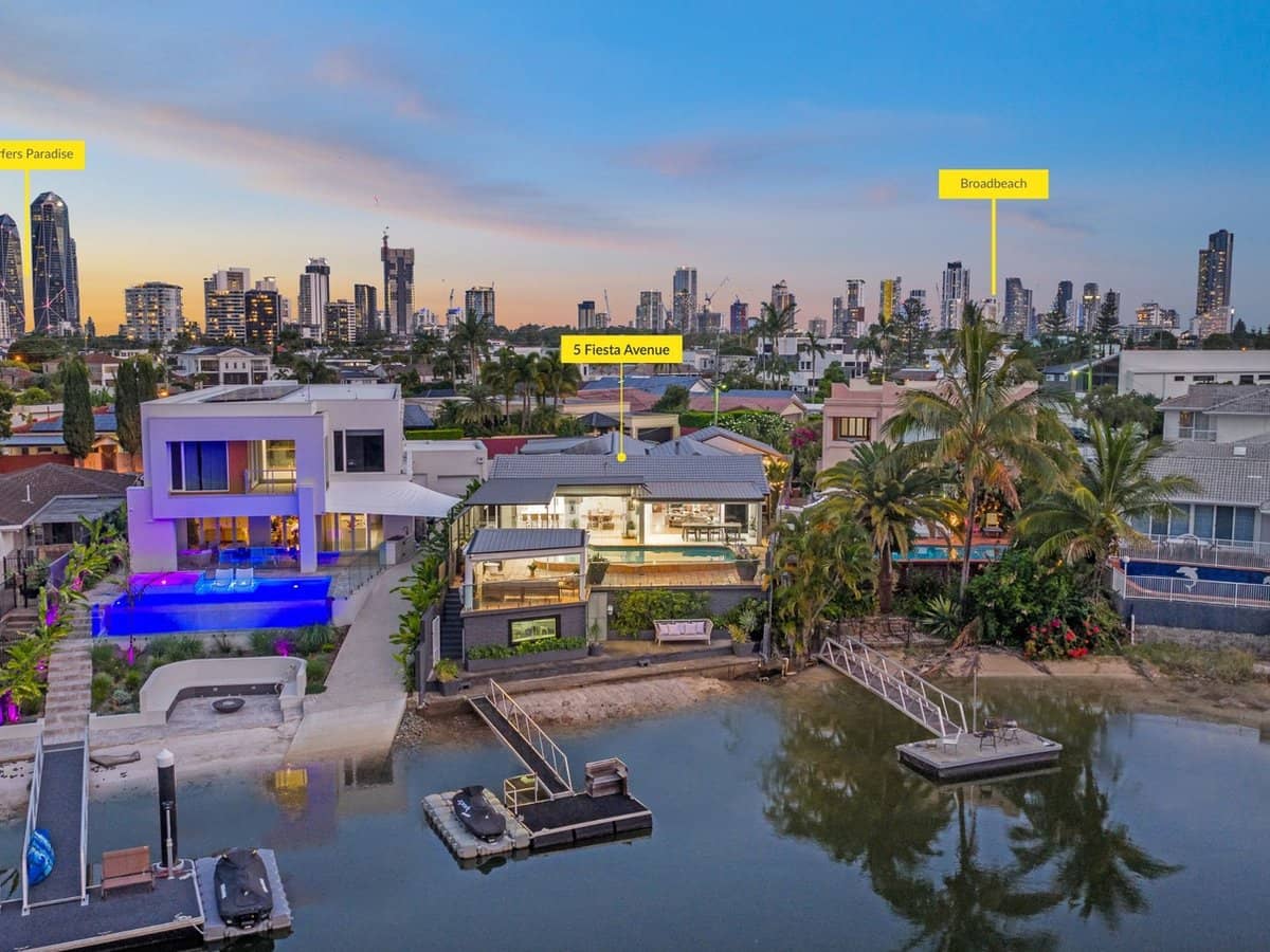 5 Fiesta Avenue, ISLE OF CAPRI - Thumbnail 1