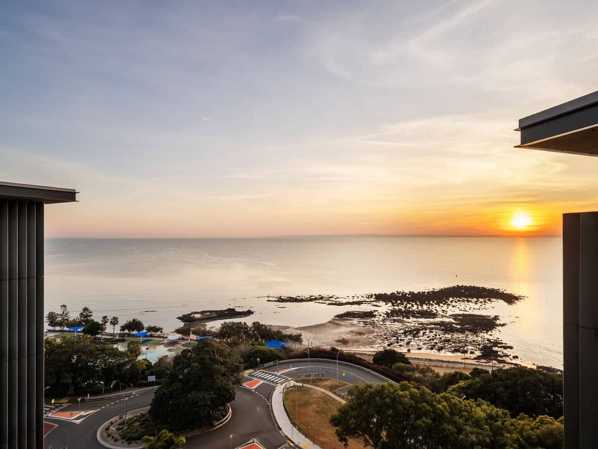 99 Marine Parade, REDCLIFFE - Thumbnail 1