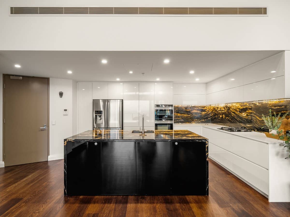 99 Marine Parade, REDCLIFFE - Thumbnail 8