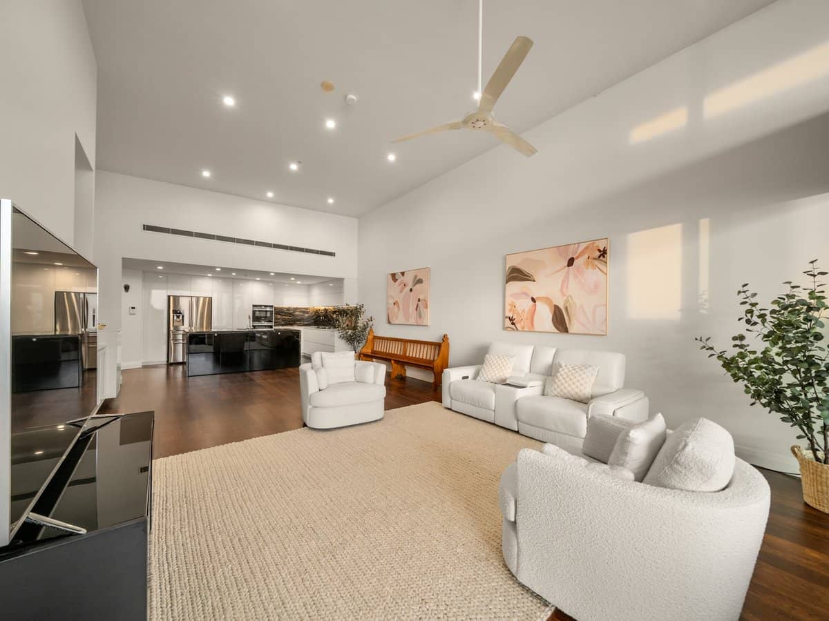 99 Marine Parade, REDCLIFFE - Thumbnail 11