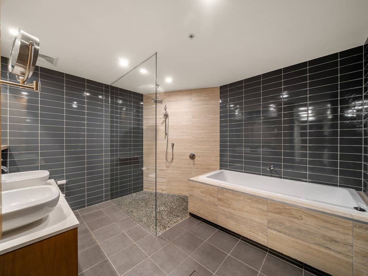 99 Marine Parade, REDCLIFFE - Thumbnail 21