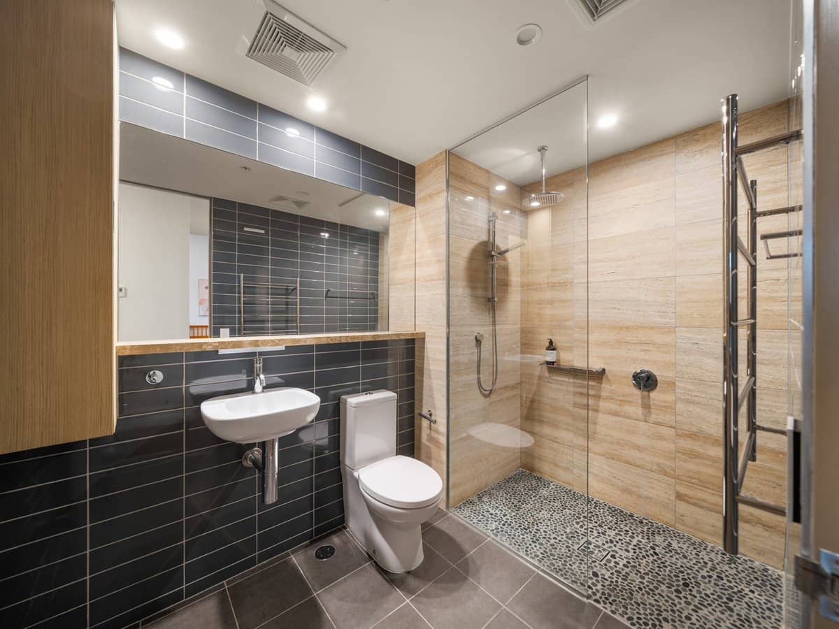 99 Marine Parade, REDCLIFFE - Thumbnail 23