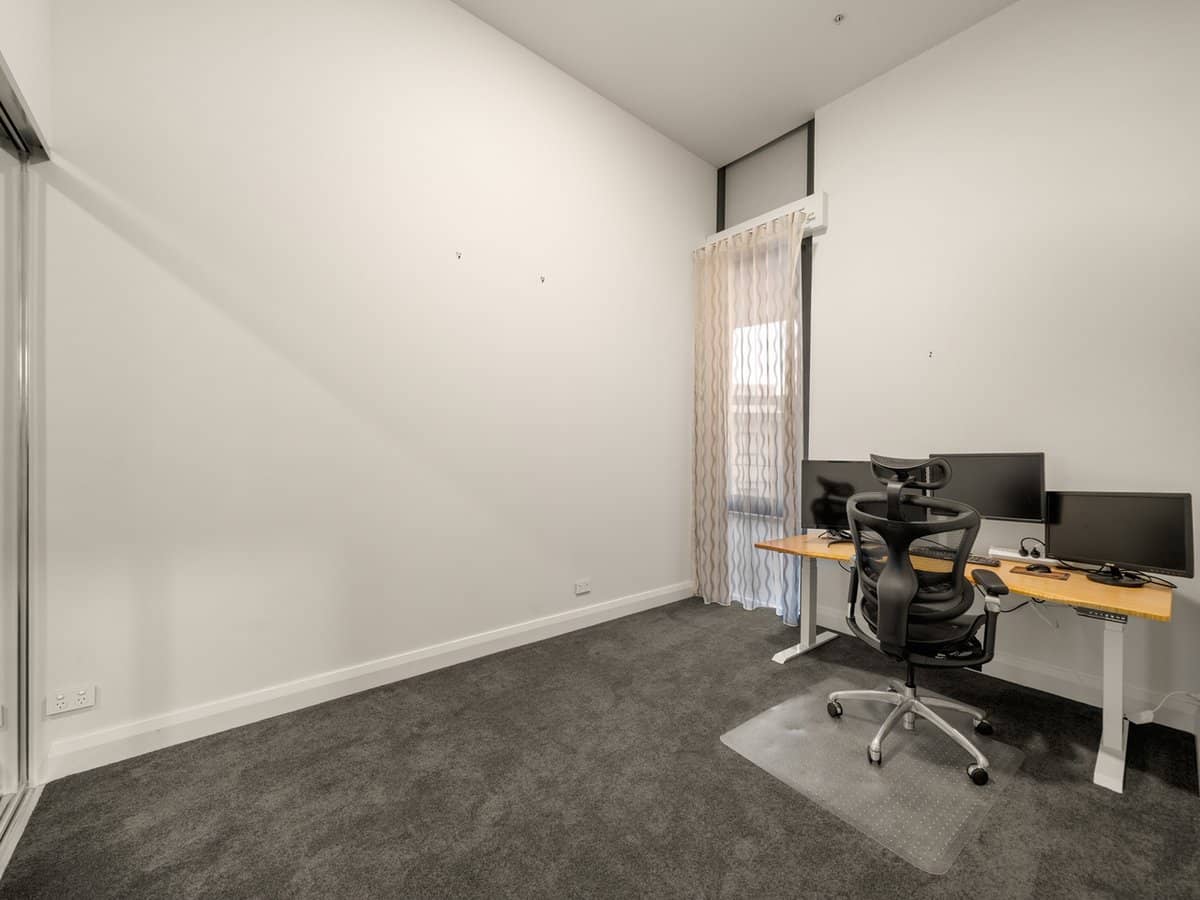 99 Marine Parade, REDCLIFFE - Thumbnail 24