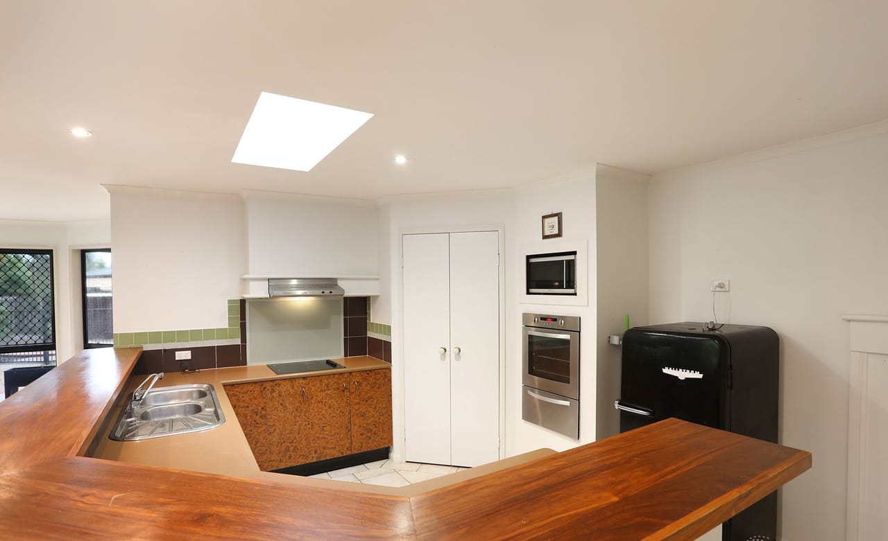 51 Coronet Crescent, Burleigh Waters - Thumbnail 4