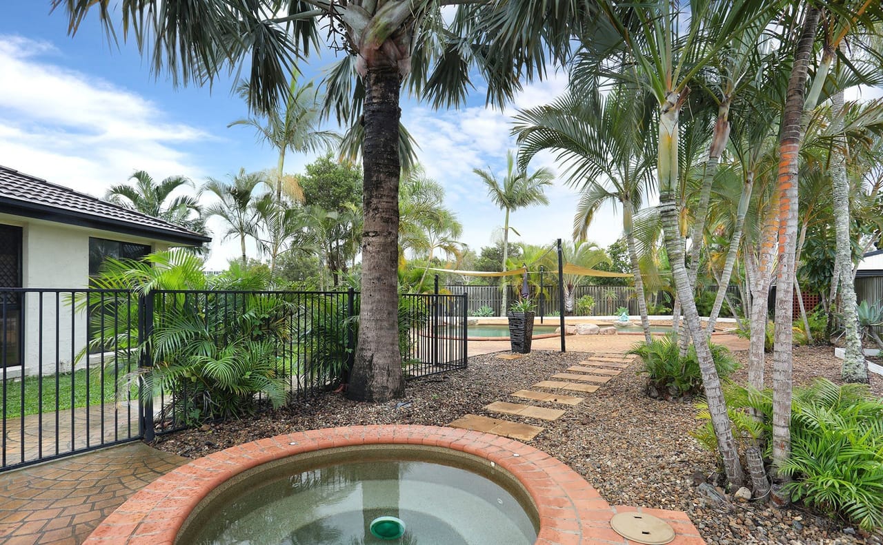 51 Coronet Crescent, Burleigh Waters - Thumbnail 8