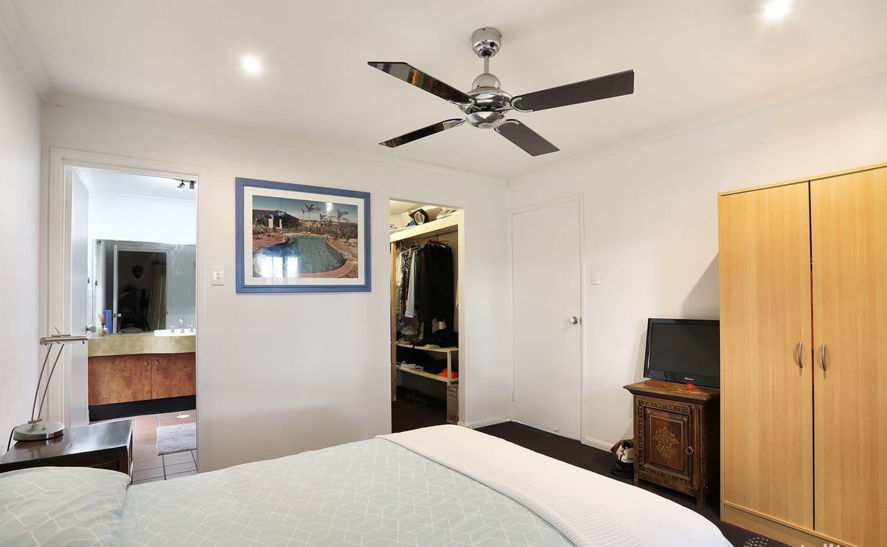 51 Coronet Crescent, Burleigh Waters - Thumbnail 11