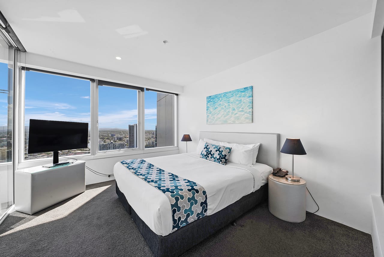 9 Hamilton Avenue, SURFERS PARADISE - Thumbnail 8