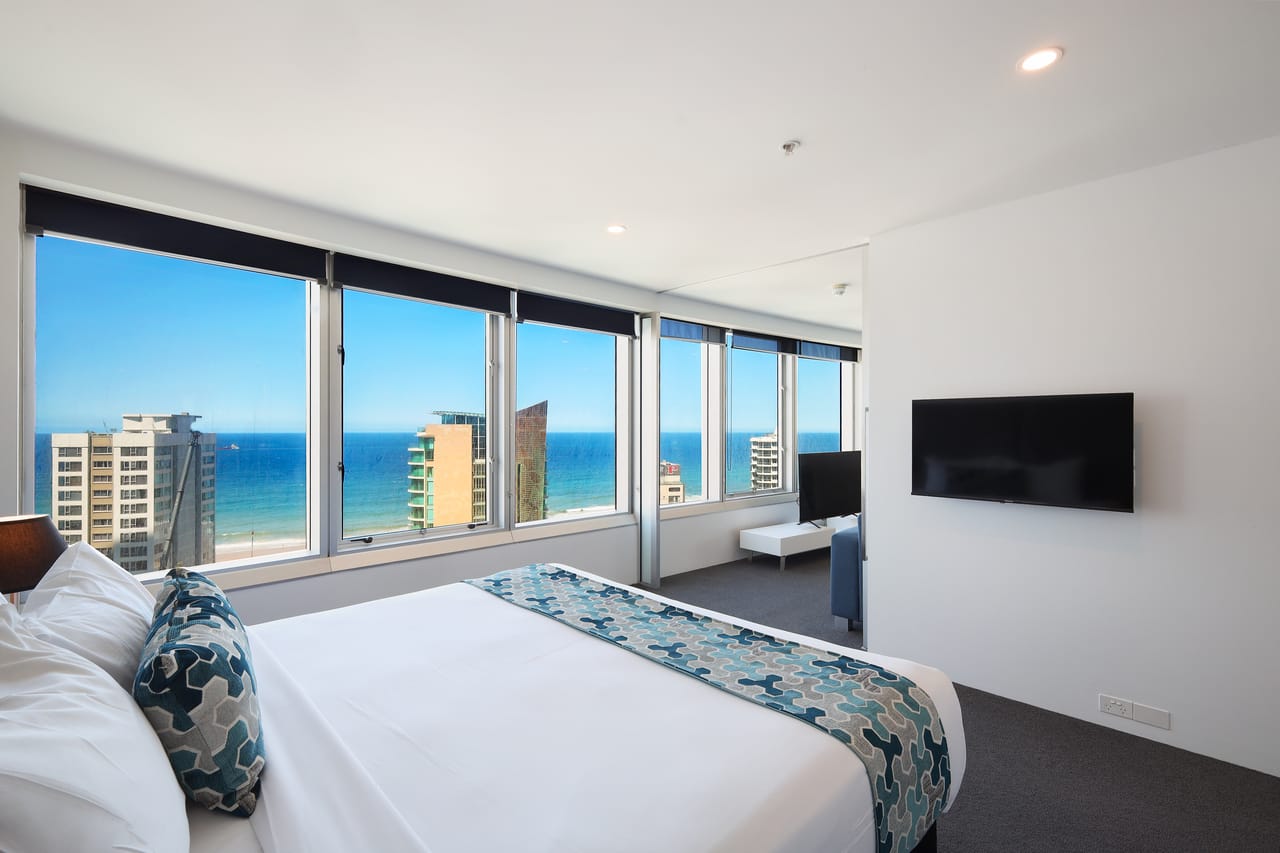 9 Hamilton Avenue, SURFERS PARADISE - Thumbnail 21