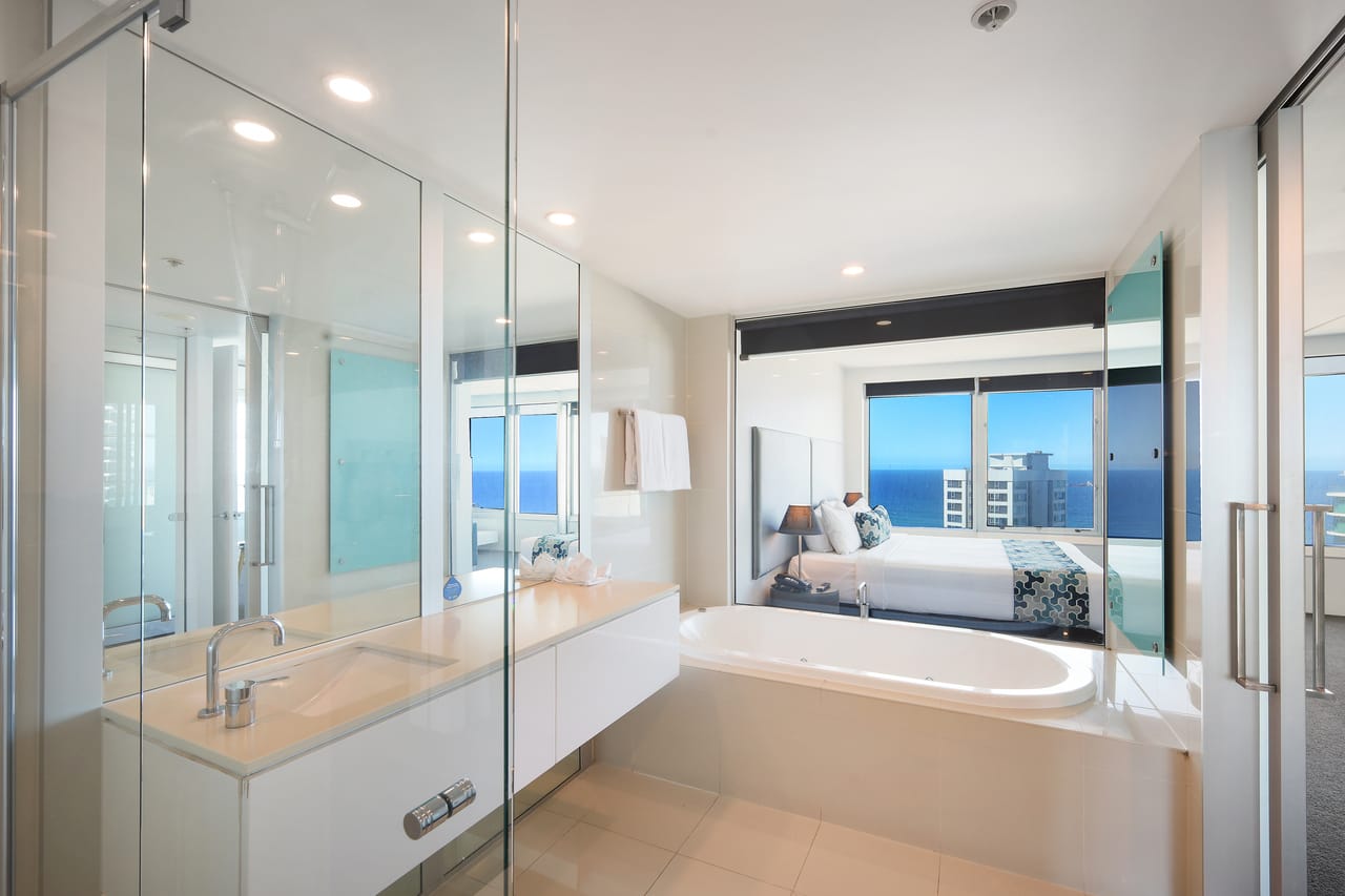 9 Hamilton Avenue, SURFERS PARADISE - Thumbnail 23