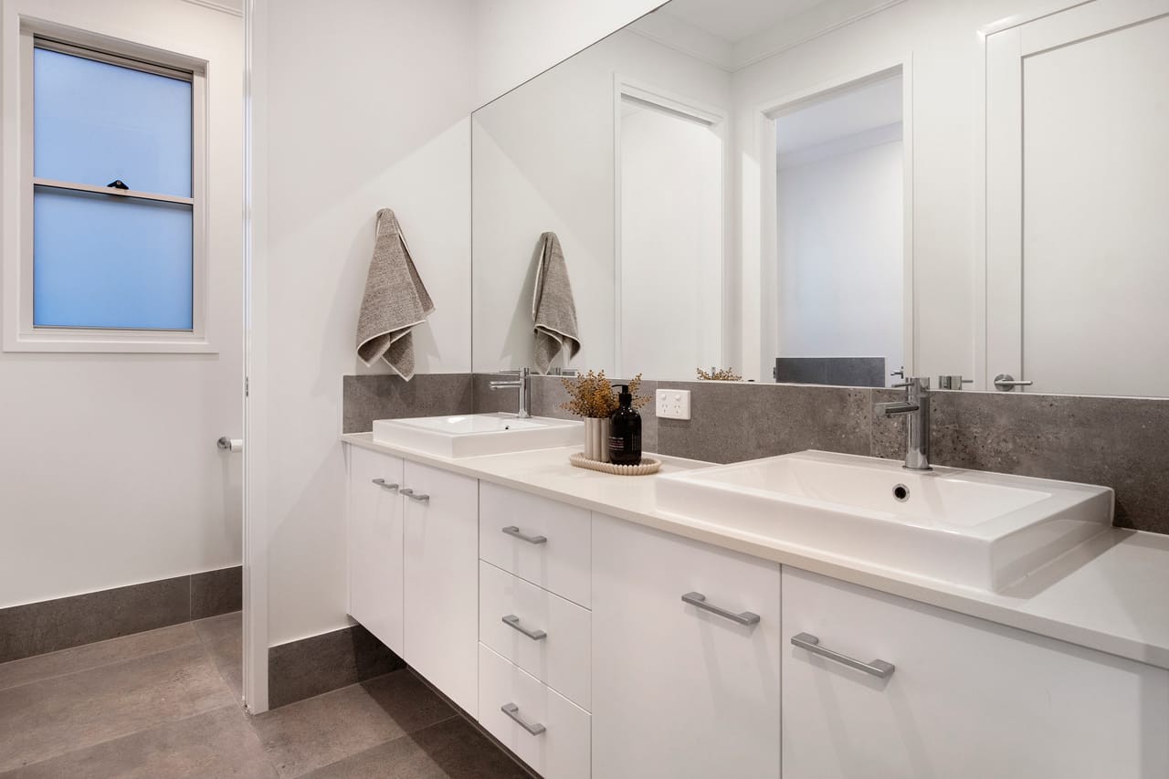 17 Francis Street, MERMAID BEACH - Thumbnail 10