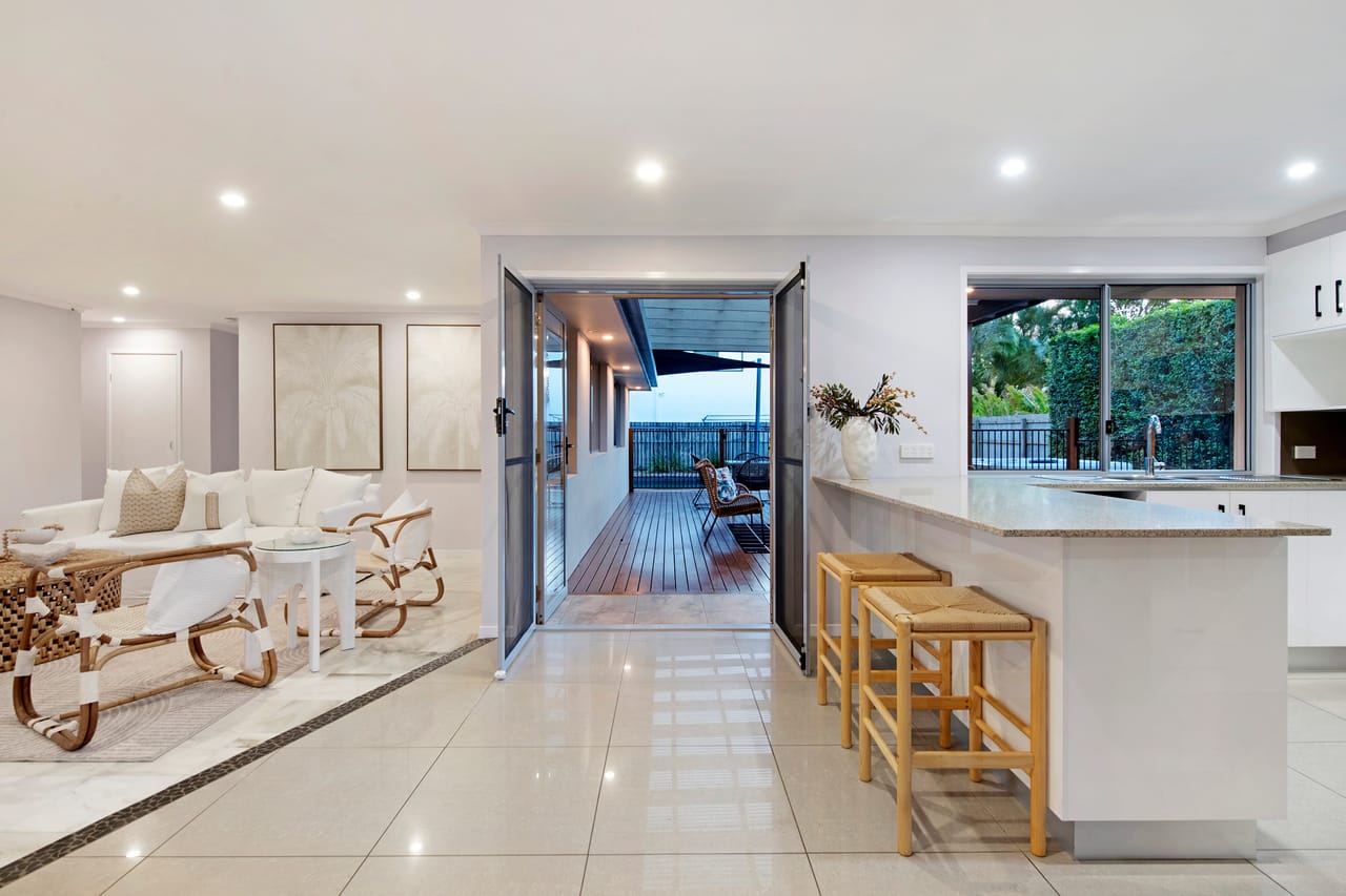 321 Rio Vista Boulevard, MERMAID WATERS - Thumbnail 5