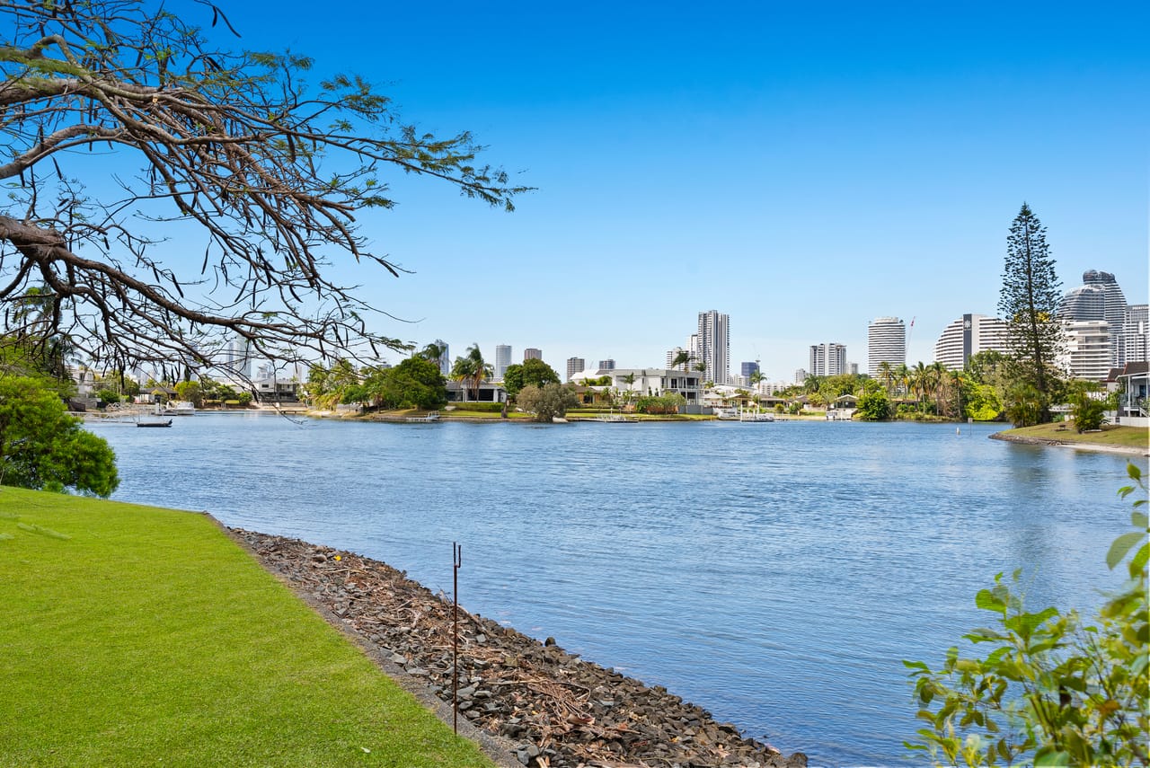 47 Hooker Boulevard, BROADBEACH WATERS - Thumbnail 11