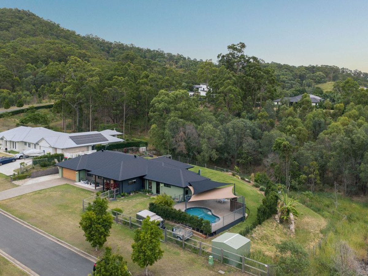 Property at 44 Homestead Crescent, Kingsholme, QLD