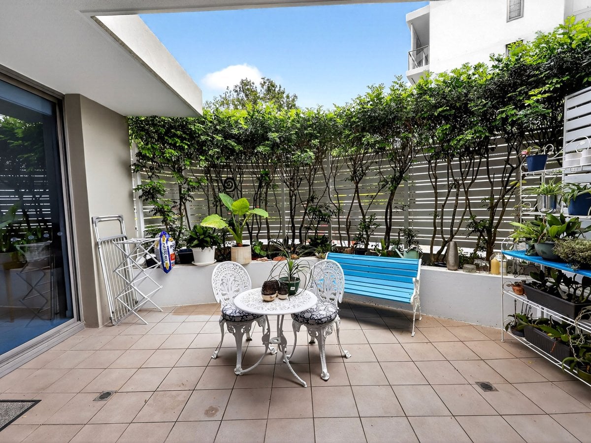 Property at 1001/438 Marine Parade, Biggera Waters, QLD