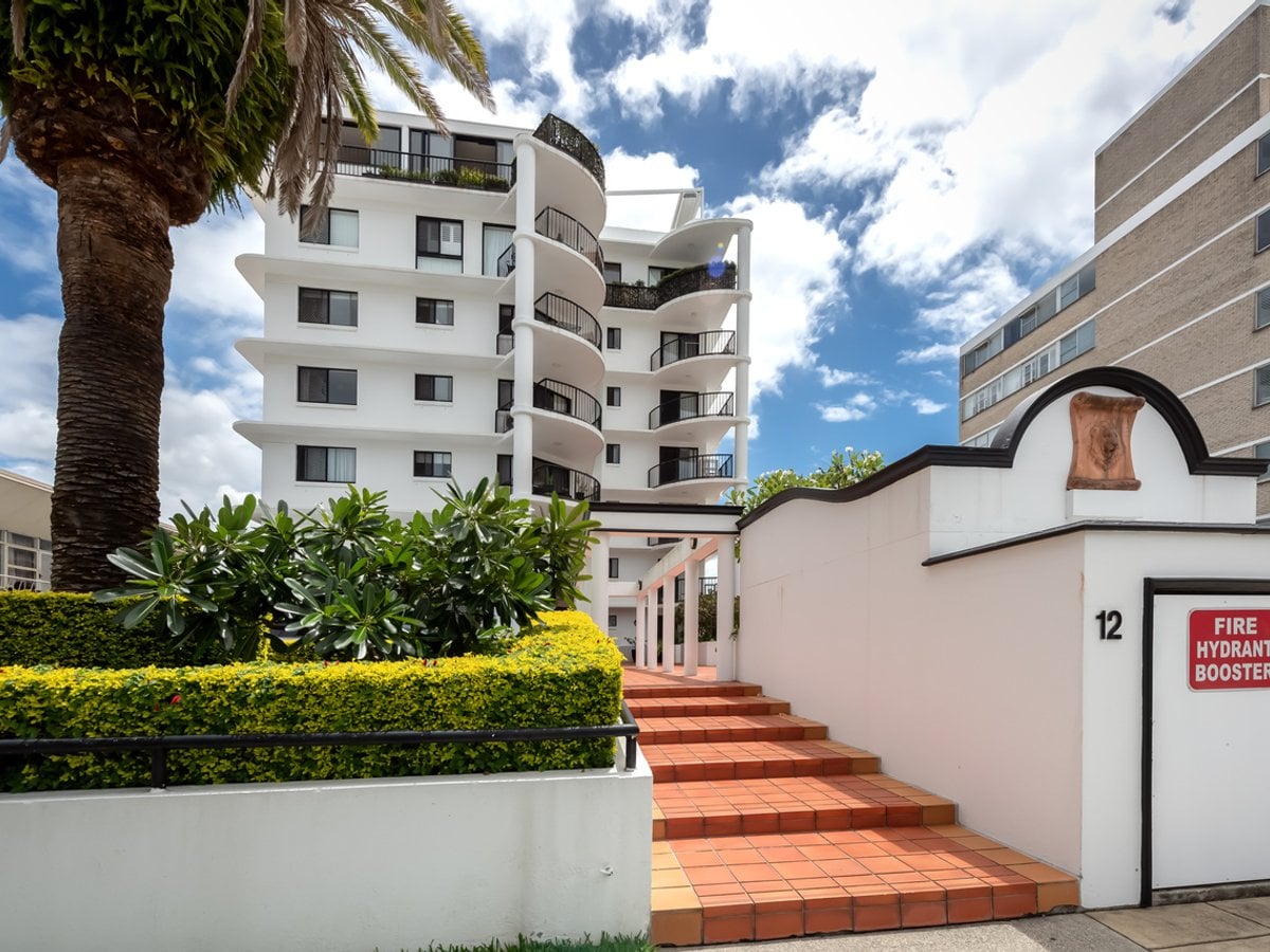 Property at 18/12 Paradise Island, Surfers Paradise, QLD